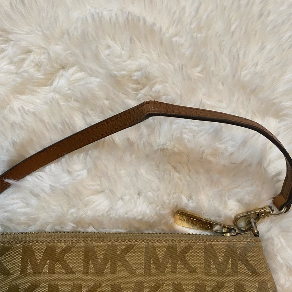 Michael Michael Kors Signature Monogram Wristlet Wallet Purse - Picture 8 of 12